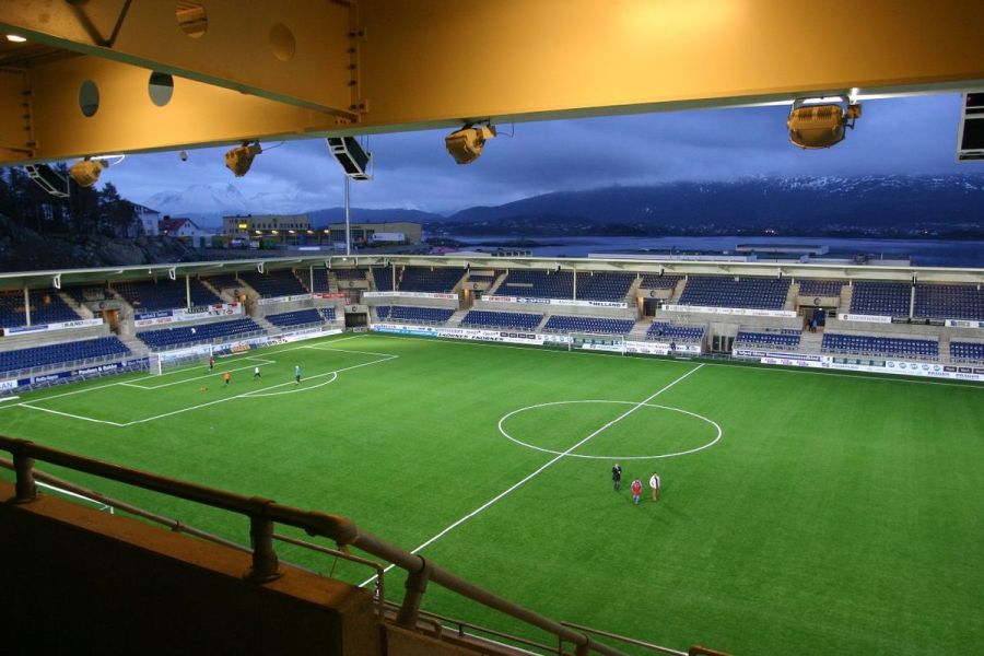1200px-Color_Line_stadion